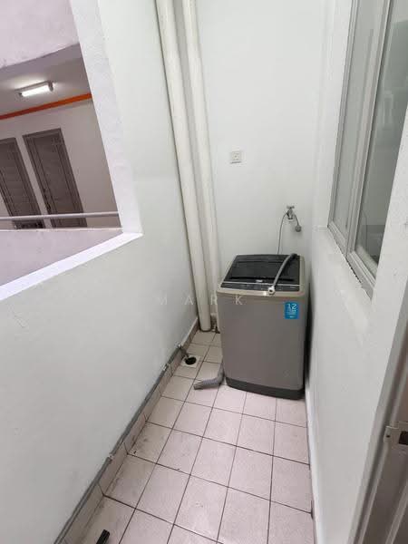 Kediaman Servis untuk Disewa di The Arc - Mark Lee - Balcony - PropertyGuru.com.my