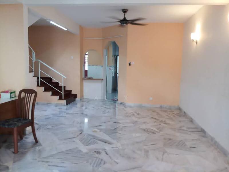 Rumah Teres 2-Tingkat untuk Disewa di BANDAR PUCHONG JAYA (Puchong) - Alex Yip - Living Room - PropertyGuru.com.my