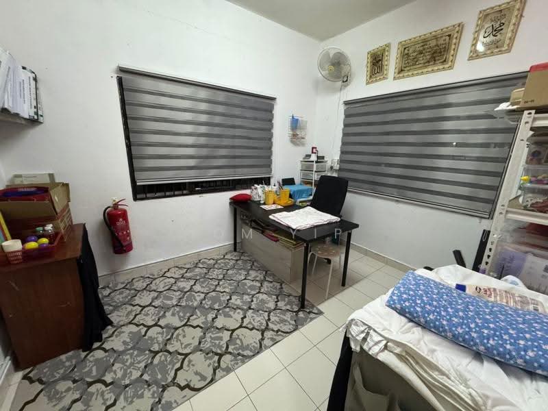2-storey Terraced House for Sale in Desa Coalfields (Sungai Buloh) - Tom Yip - Study - PropertyGuru.com.my