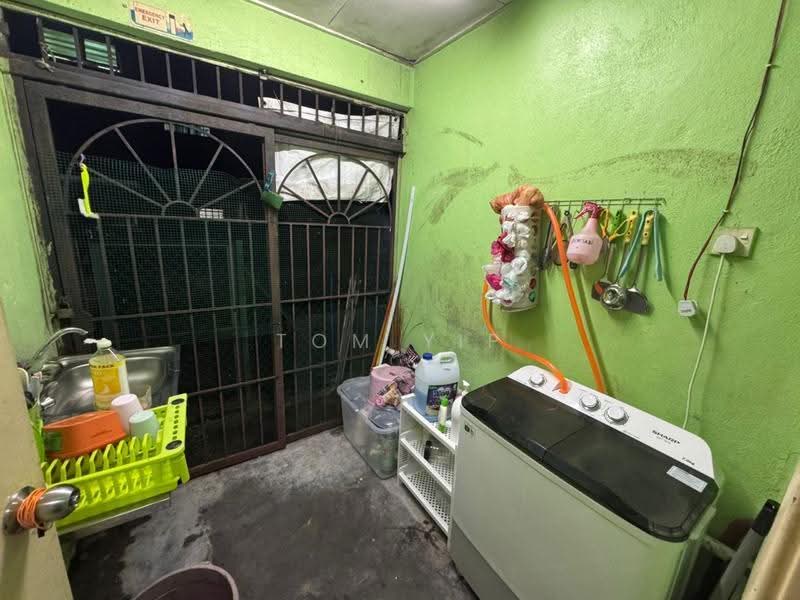 2-storey Terraced House for Sale in Desa Coalfields (Sungai Buloh) - Tom Yip - Interior - PropertyGuru.com.my