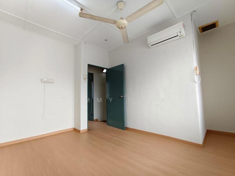 2-storey Terraced House for Rent in Taman Johor Jaya (Johor Bahru) - Tommy Phua - Interior - PropertyGuru.com.my