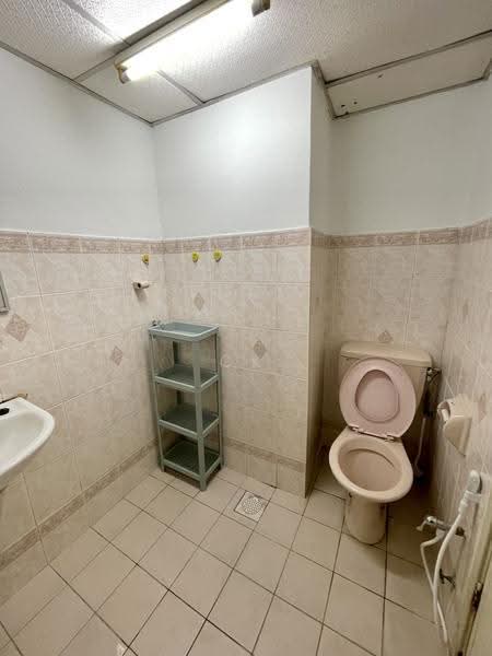 Condominium for Rent at Vista Komanwel B - CK Yee - Bathroom - PropertyGuru.com.my