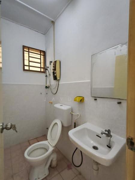 Rumah Teres 1-Tingkat untuk Dijual di Taman Putri Kulai (Kulai) - Jayden Ng - Bathroom - PropertyGuru.com.my