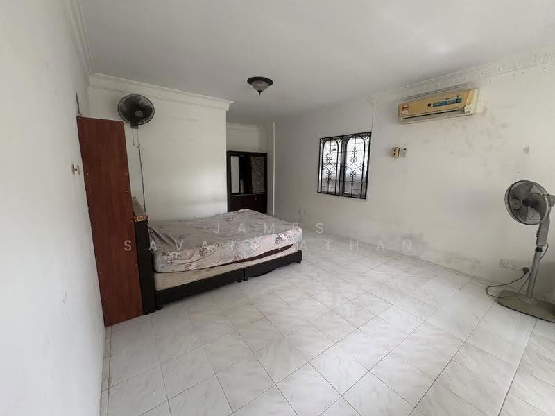 Terraced House for Sale in Batu 9 (Cheras) - James Savarinathan - Bedroom - PropertyGuru.com.my