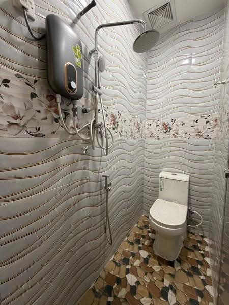 Semi-Detached House for Sale in Taman Kampar (Ipoh) - Qazin Khoo - Bathroom - PropertyGuru.com.my