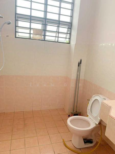 2-storey Terraced House for Sale in Bandar Bukit Puchong 2 (Puchong) - Evan Goh - Bathroom - PropertyGuru.com.my