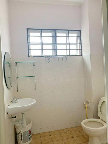 2-storey Terraced House for Sale in Bandar Bukit Puchong 2 (Puchong) - Evan Goh - Bathroom - PropertyGuru.com.my