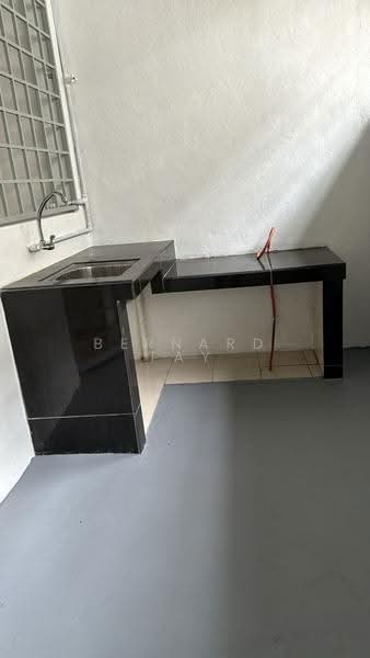 Rumah Teres 2-Tingkat untuk Dijual di Usj 11 (Subang Jaya) - Bernard Tay - Kitchen - PropertyGuru.com.my