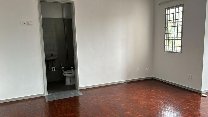 Rumah Teres 2-Tingkat untuk Dijual di Usj 11 (Subang Jaya) - Bernard Tay - Bathroom - PropertyGuru.com.my