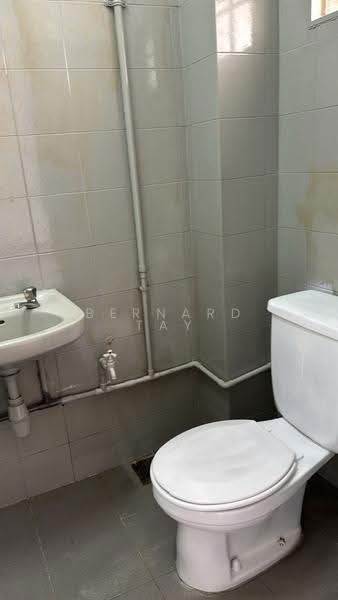 Rumah Teres 2-Tingkat untuk Dijual di Usj 11 (Subang Jaya) - Bernard Tay - Bathroom - PropertyGuru.com.my