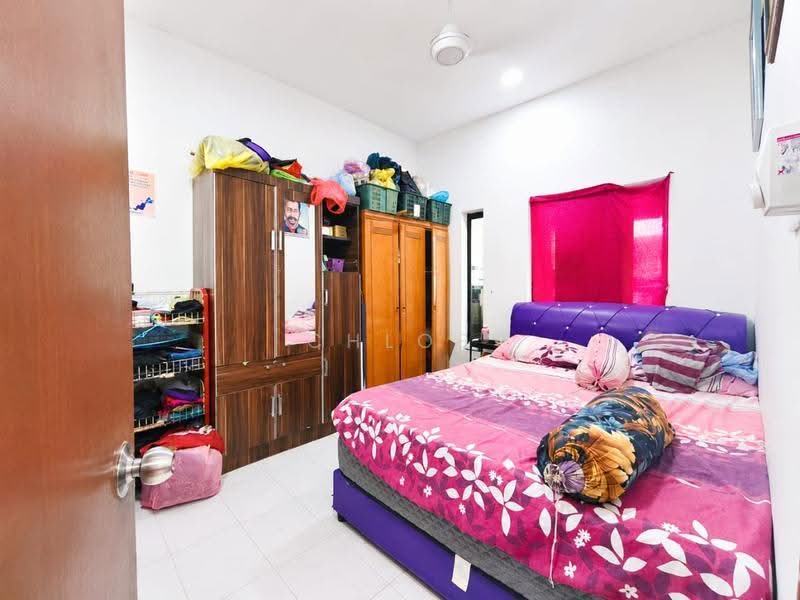 Rumah Teres 1-Tingkat untuk Dijual di Taman Universiti (Skudai) - Chloe Lai - Bedroom - PropertyGuru.com.my