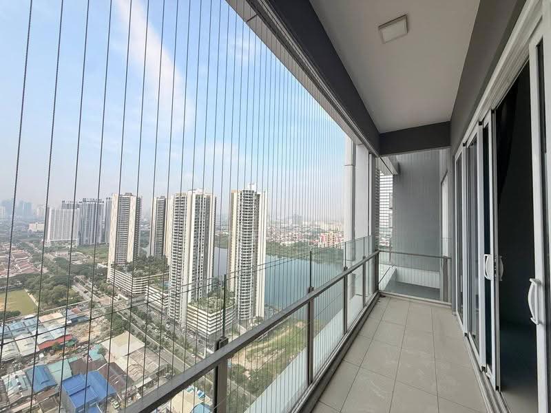Kediaman Servis untuk Dijual di Clarita Tower @ Eco Sky - Abid Sabarudin - Balcony - PropertyGuru.com.my
