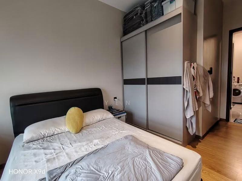 Condominium for Sale at Bay Point @ Country Garden Danga Bay - Yen Ma - Bedroom - PropertyGuru.com.my