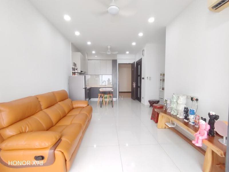 Condominium for Sale at Amberside @ Country Garden Danga Bay - Yen Ma - Living Room - PropertyGuru.com.my