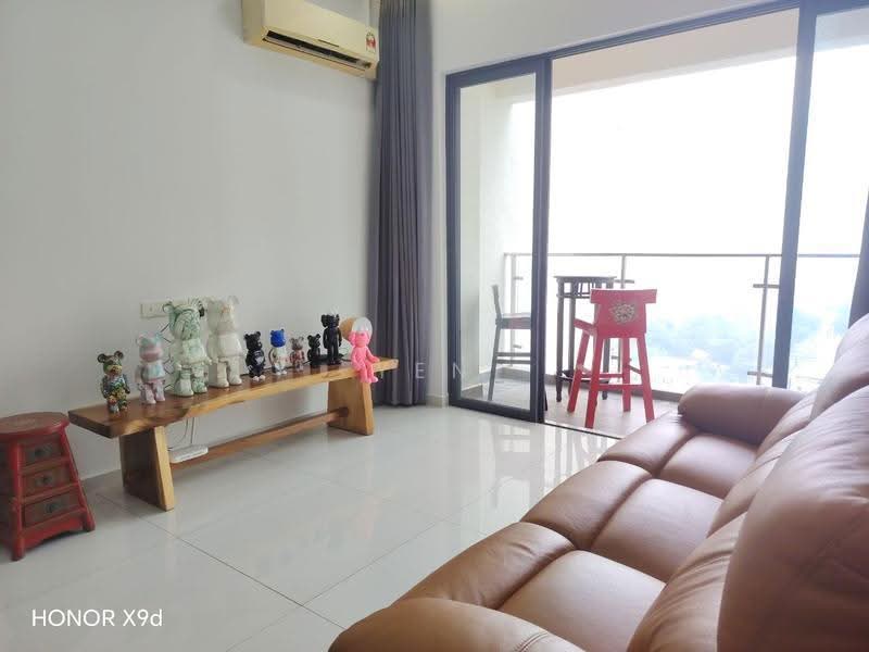 Condominium for Sale at Amberside @ Country Garden Danga Bay - Yen Ma - Living Room - PropertyGuru.com.my