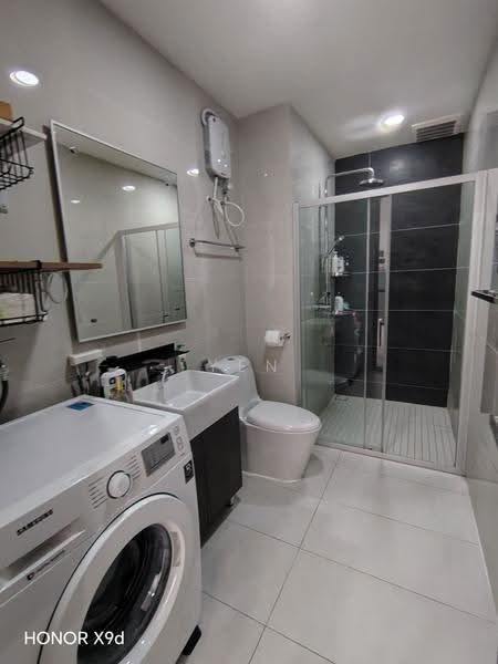 Condominium for Sale at Amberside @ Country Garden Danga Bay - Yen Ma - Bathroom - PropertyGuru.com.my