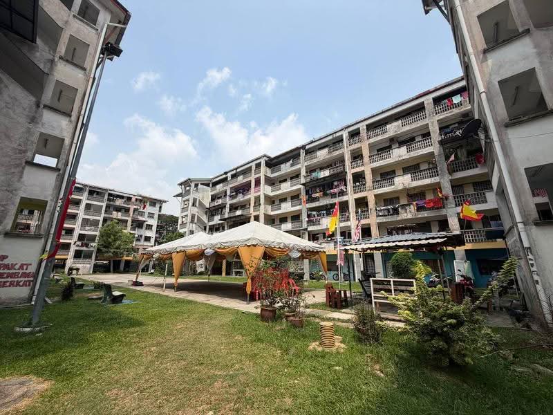 Flat for Sale at Pangsapuri Melati - Azri Zabidin - Exterior - PropertyGuru.com.my