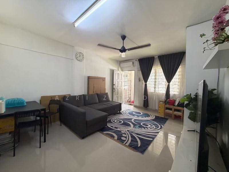 Flat for Sale at Pangsapuri Melati - Azri Zabidin - Living Room - PropertyGuru.com.my