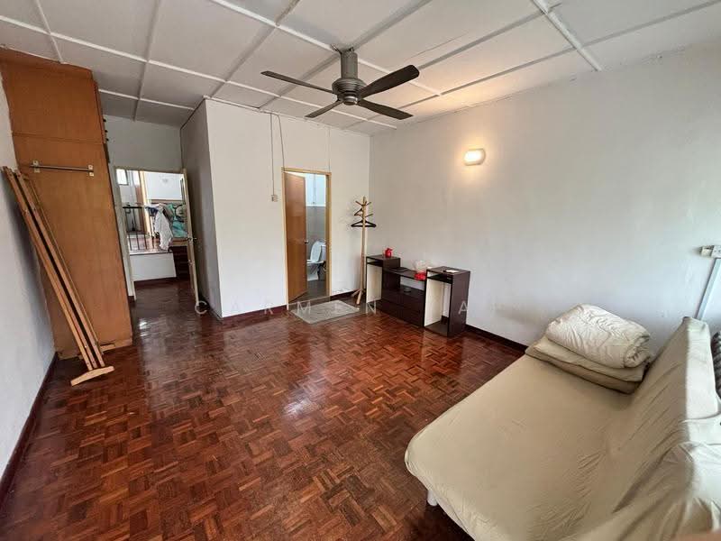 2-storey Terraced House for Rent in SS2 (Petaling Jaya) - Carmen Yap - Living Room - PropertyGuru.com.my
