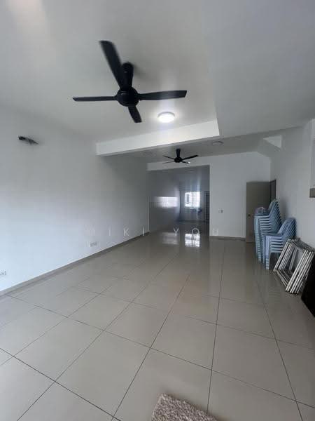 2-storey Terraced House for Rent in Bandar Rimbayu (Telok Panglima Garang) - Miki You - Living Room - PropertyGuru.com.my