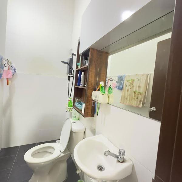 2-storey Terraced House for Sale in Taman Scientex Senai (Senai) - Jayden Ng - Bathroom - PropertyGuru.com.my