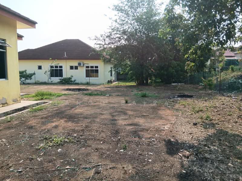 Bungalow House for Rent in Idaman Villa (Labu) - Tango Balraj - Exterior - PropertyGuru.com.my