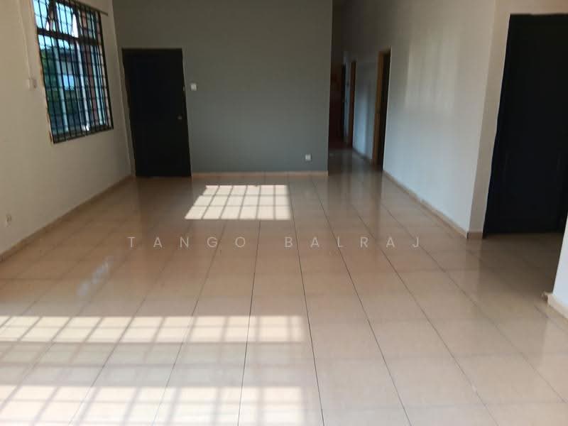 Bungalow House for Rent in Idaman Villa (Labu) - Tango Balraj - Interior - PropertyGuru.com.my