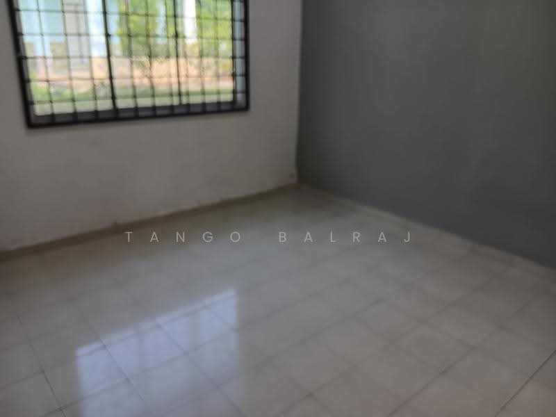 Bungalow House for Rent in Idaman Villa (Labu) - Tango Balraj - Interior - PropertyGuru.com.my
