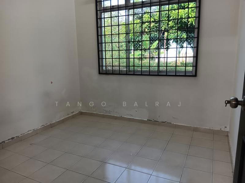 Bungalow House for Rent in Idaman Villa (Labu) - Tango Balraj - Interior - PropertyGuru.com.my