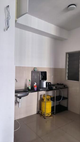 Kediaman Servis untuk Disewa di Sensory Residence @ Southville City - DILLA YUSOFF - Kitchen - PropertyGuru.com.my
