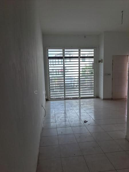 Rumah Teres 2-Tingkat untuk Dijual di Bandar Indera Mahkota (Kuantan) - CHIA KUM HOONG - Living Room - PropertyGuru.com.my