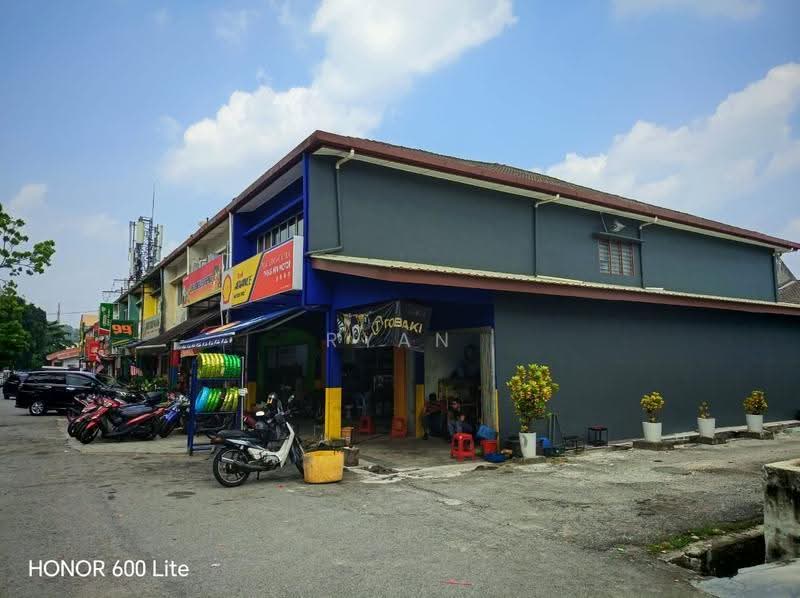 Kedai untuk Dijual di Taman Impian Ehsan (Balakong) - Ryan Tan - Exterior - PropertyGuru.com.my