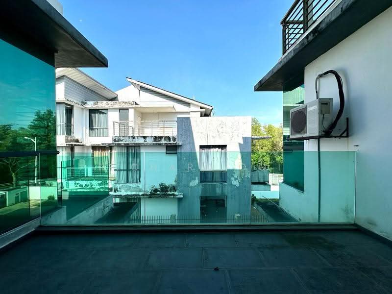 Semi-Detached House for Sale in Bandar Country Homes (Rawang) - Richard Ooi - Exterior - PropertyGuru.com.my