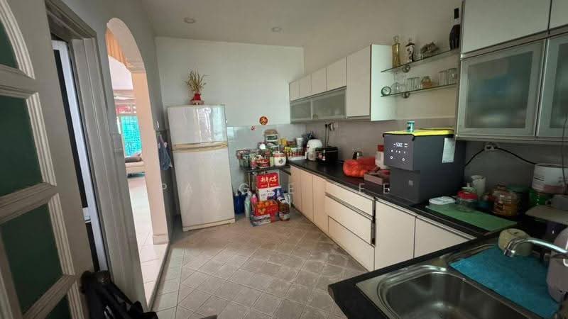 2-storey Terraced House for Sale in Taman Seri Orkid (Skudai) - Paggie Tee - Kitchen - PropertyGuru.com.my