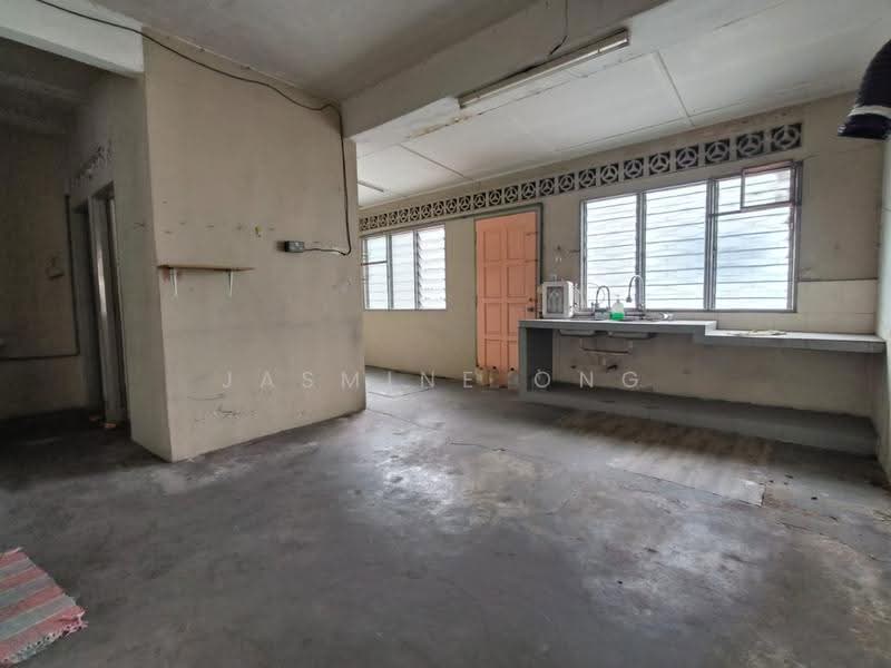2-storey Terraced House for Sale in Taman Kepong (Kepong) - Jasmine Ong - Kitchen - PropertyGuru.com.my