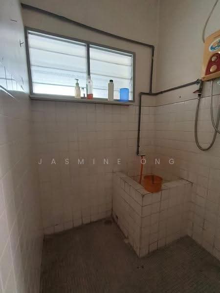 2-storey Terraced House for Sale in Taman Kepong (Kepong) - Jasmine Ong - Bathroom - PropertyGuru.com.my