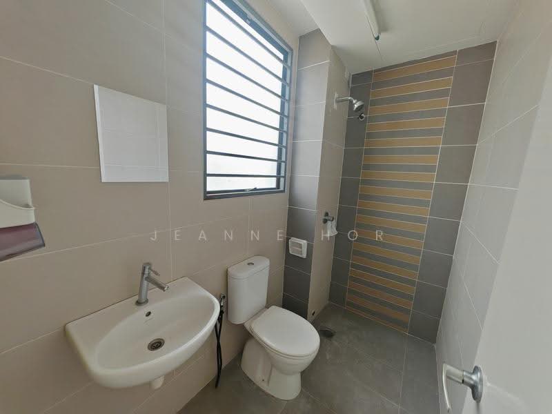 Townhouse for Sale in 16 Sierra (Puchong) - Jeanne Hor - Bathroom - PropertyGuru.com.my