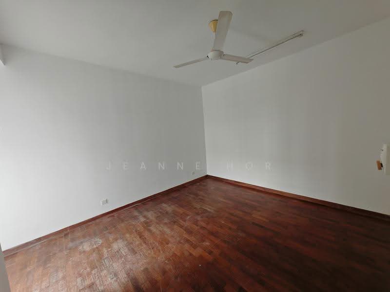 Townhouse for Sale in 16 Sierra (Puchong) - Jeanne Hor - Master bedroom 2 - PropertyGuru.com.my