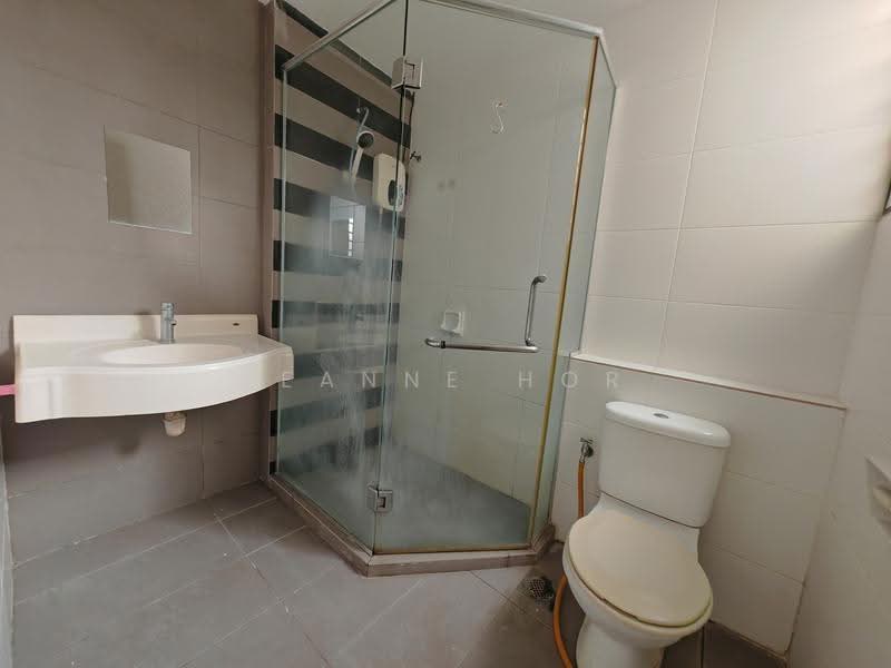 Townhouse for Sale in 16 Sierra (Puchong) - Jeanne Hor - Bathroom - PropertyGuru.com.my
