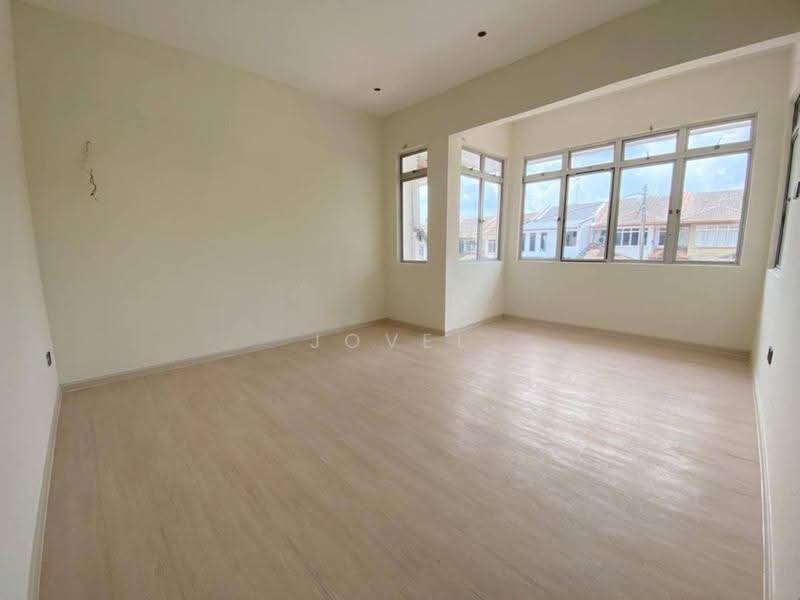 Rumah Teres 2-Tingkat untuk Dijual di Bandar Baru Permas Jaya (Permas Jaya) - Jovel Lim - Living Room - PropertyGuru.com.my