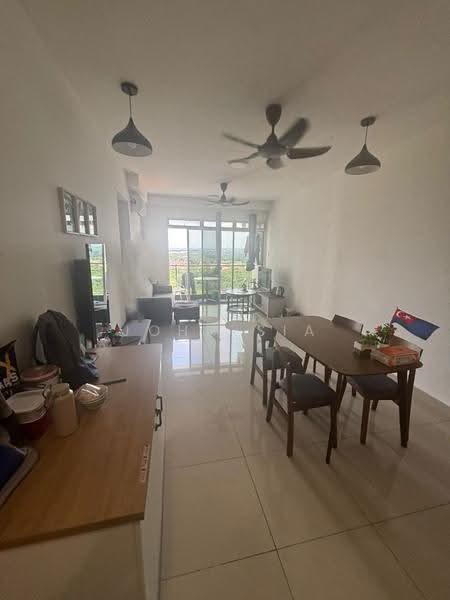 Kediaman Servis untuk Dijual di D'Putra Suites - John Sia - Living Room - PropertyGuru.com.my