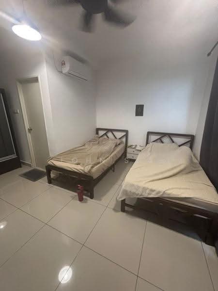 Kediaman Servis untuk Dijual di D'Putra Suites - John Sia - Bedroom - PropertyGuru.com.my
