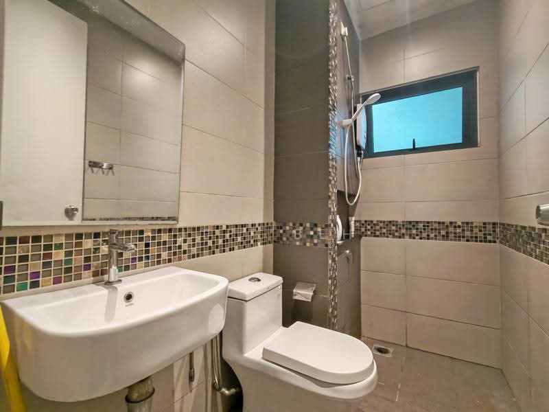 Kondominium untuk Disewa di The Vyne - Jeff Beh - Bathroom - PropertyGuru.com.my