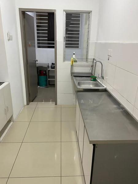 Condominium for Rent at Platinum Splendor Residence - Jet Tan - Kitchen - PropertyGuru.com.my