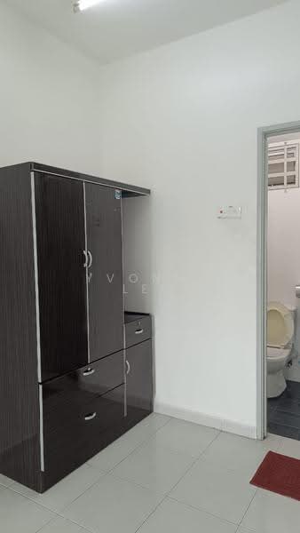 Condominium for Rent at Kelisa Heights - Yvonne Lee - Bathroom - PropertyGuru.com.my