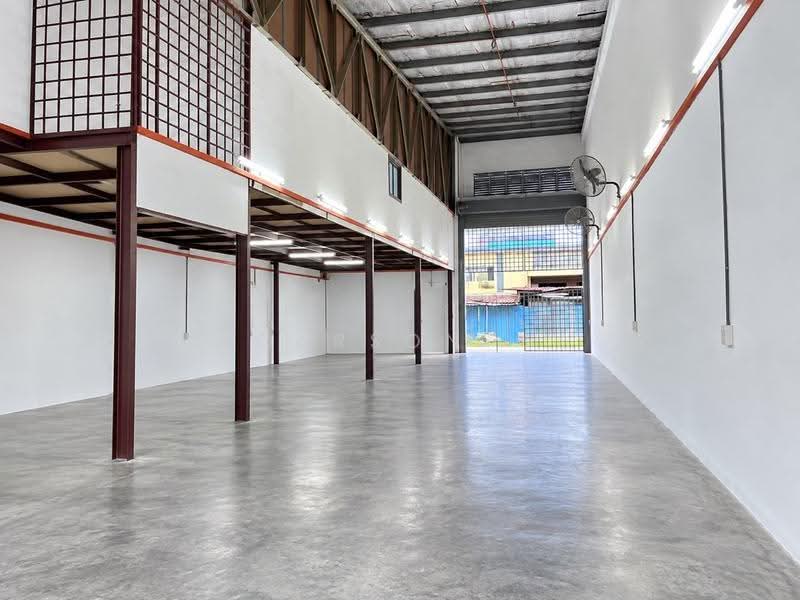 Terrace Factory for Sale in Taman Daya (Johor Bahru) - Carson . - Interior - PropertyGuru.com.my