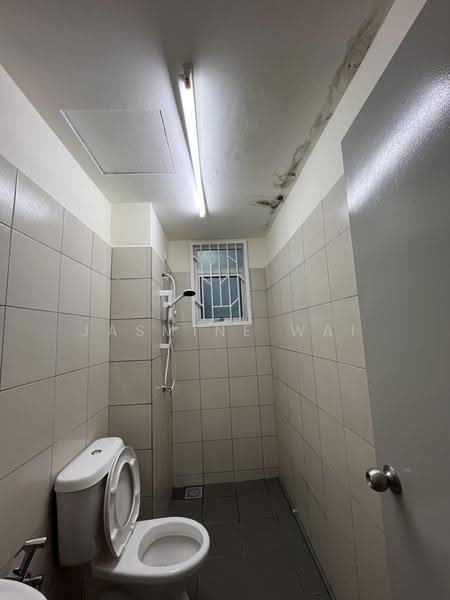 Service Residence for Rent at Nexus @ Kajang Station (Tower B) - Jasmine Wai - Bathroom - PropertyGuru.com.my
