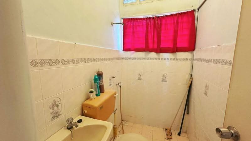 Kondominium untuk Dijual di Selesa Puteri Condominium - Chloe Lai - Bathroom - PropertyGuru.com.my