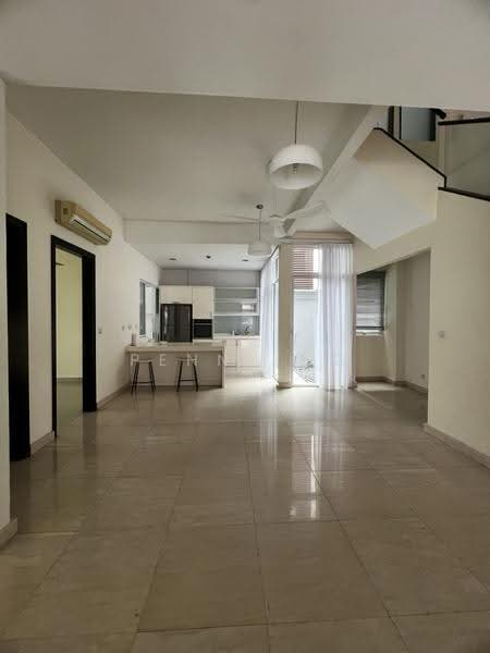 Semi-Detached House for Sale in Duta Tropika (Batu) - Penny Ng - Living Room - PropertyGuru.com.my