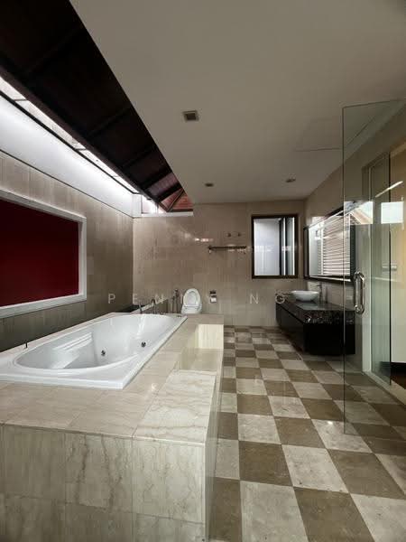 Semi-Detached House for Sale in Duta Tropika (Batu) - Penny Ng - Bathroom - PropertyGuru.com.my
